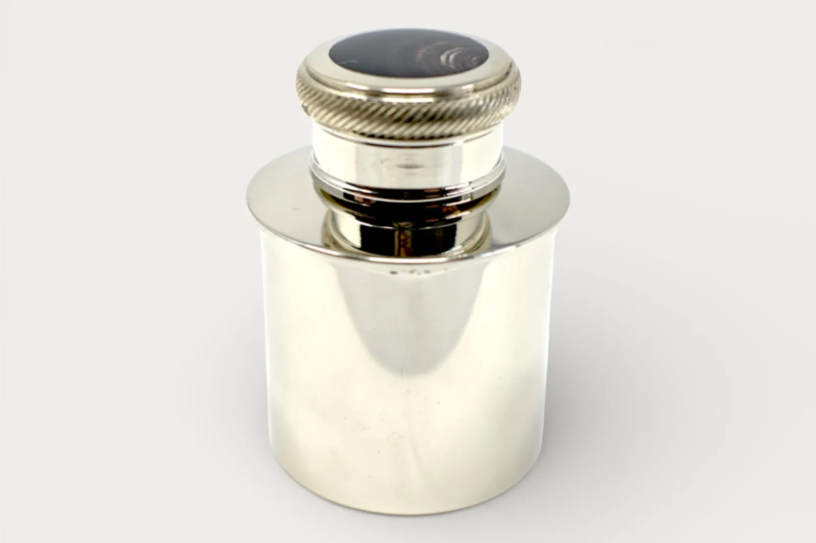 Shaw & Sons Oil Pot with Inlay